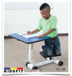 KidsFit Kinesthetic Classroom Kneel N Spin Desk